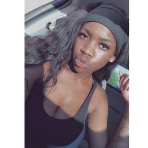 Meet your Posher, Carla